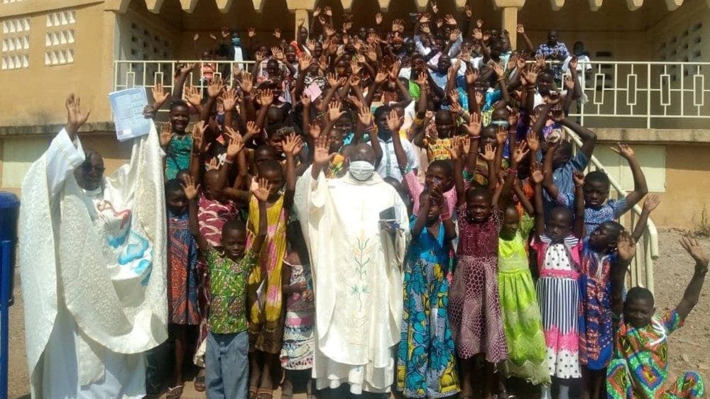 Oltre 15 milioni di cattolici in più nel mondo