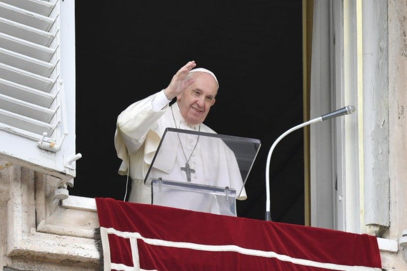 Pope at Angelus: World Passes, Word Remains