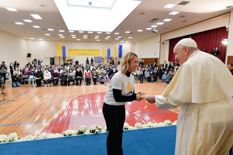 Papa a jóvenes griegos: “¡Dejemos que el amor de Dios nos asombre!”