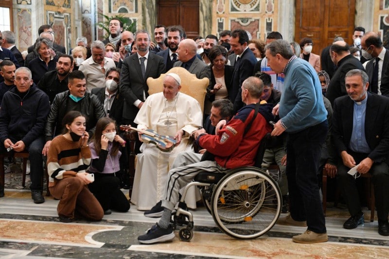 Pope Greets ‘House of the Spirit and the Arts Foundation’