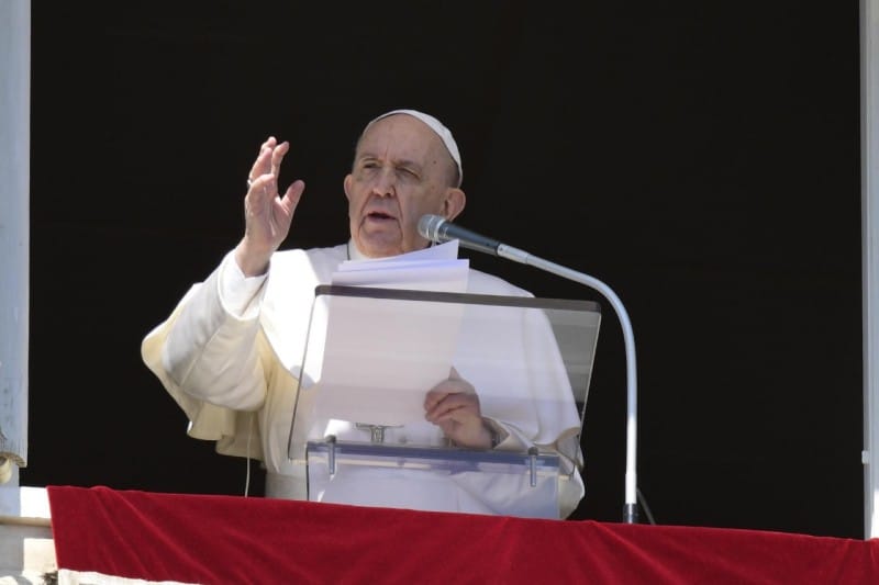 “Que la Virgen nos ayude a mantener nuestros corazones despiertos”