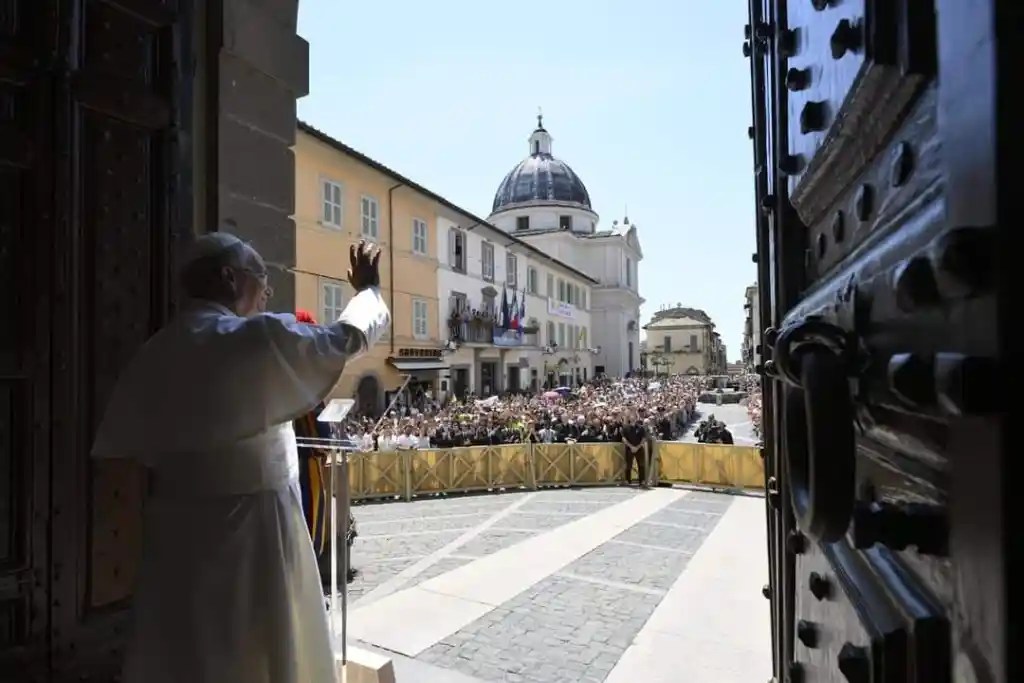 “La pienezza della vita, che oggi ammiriamo con gioia in Maria, ci attende anche a noi”