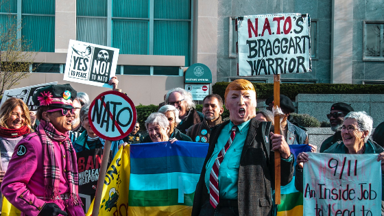 Are Binary Politics Constructive?