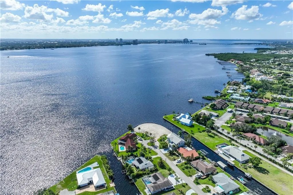 7152 Reymoor DR North Fort Myers