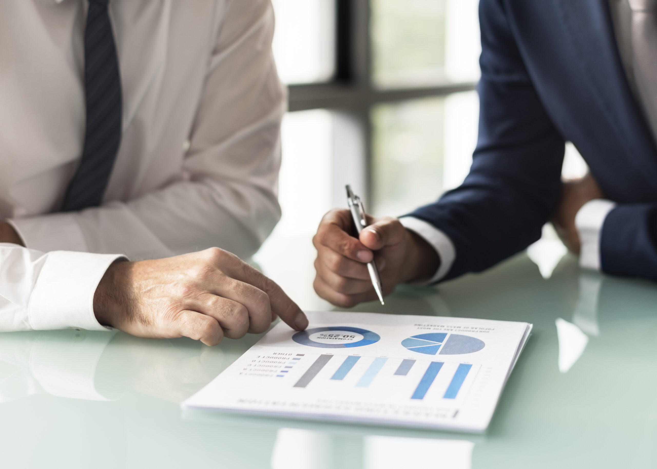 Sharing data is a an advantage of retained search.