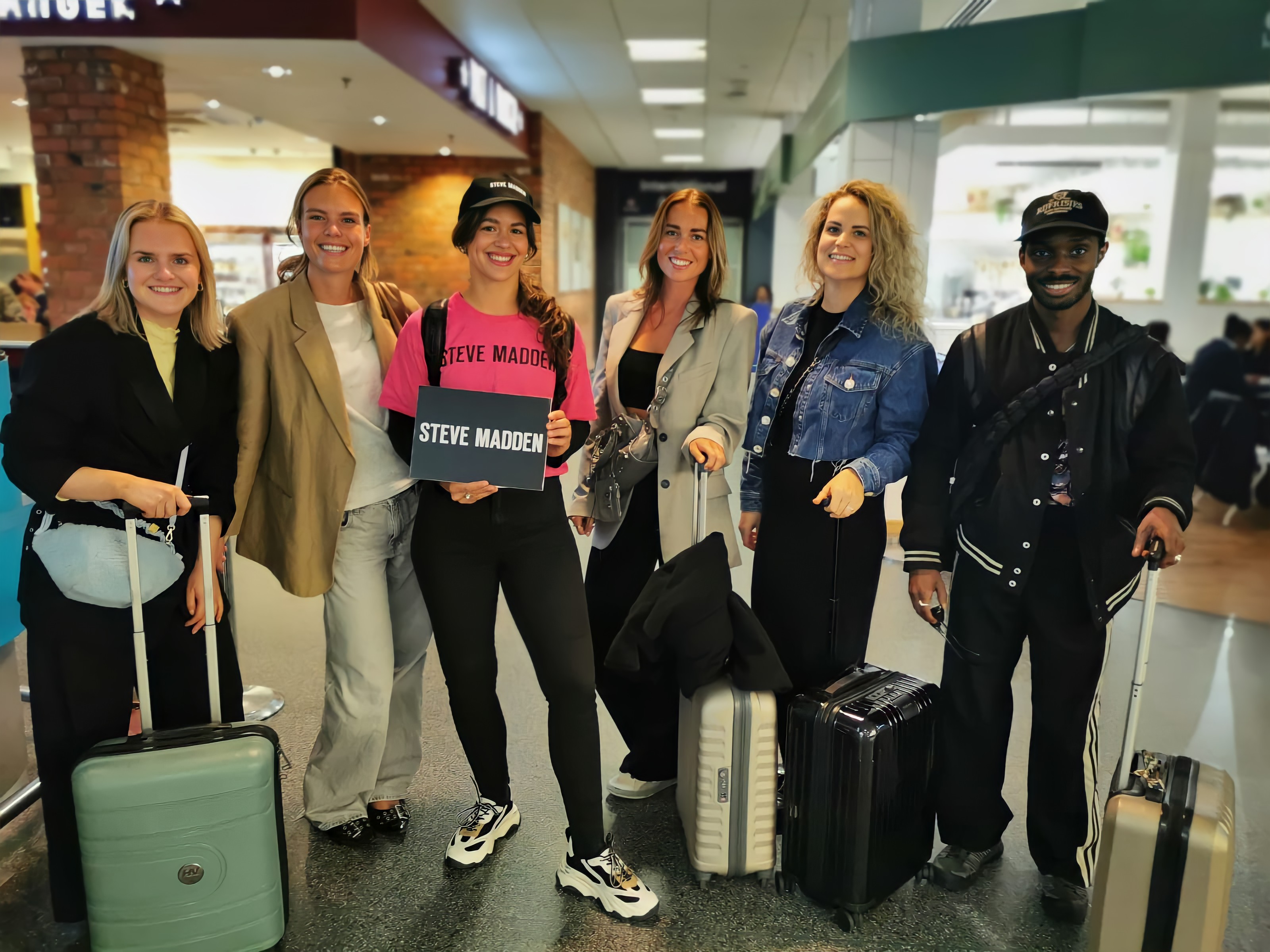 Executional Staff: Airport Meet and Greet For Steve Madden
