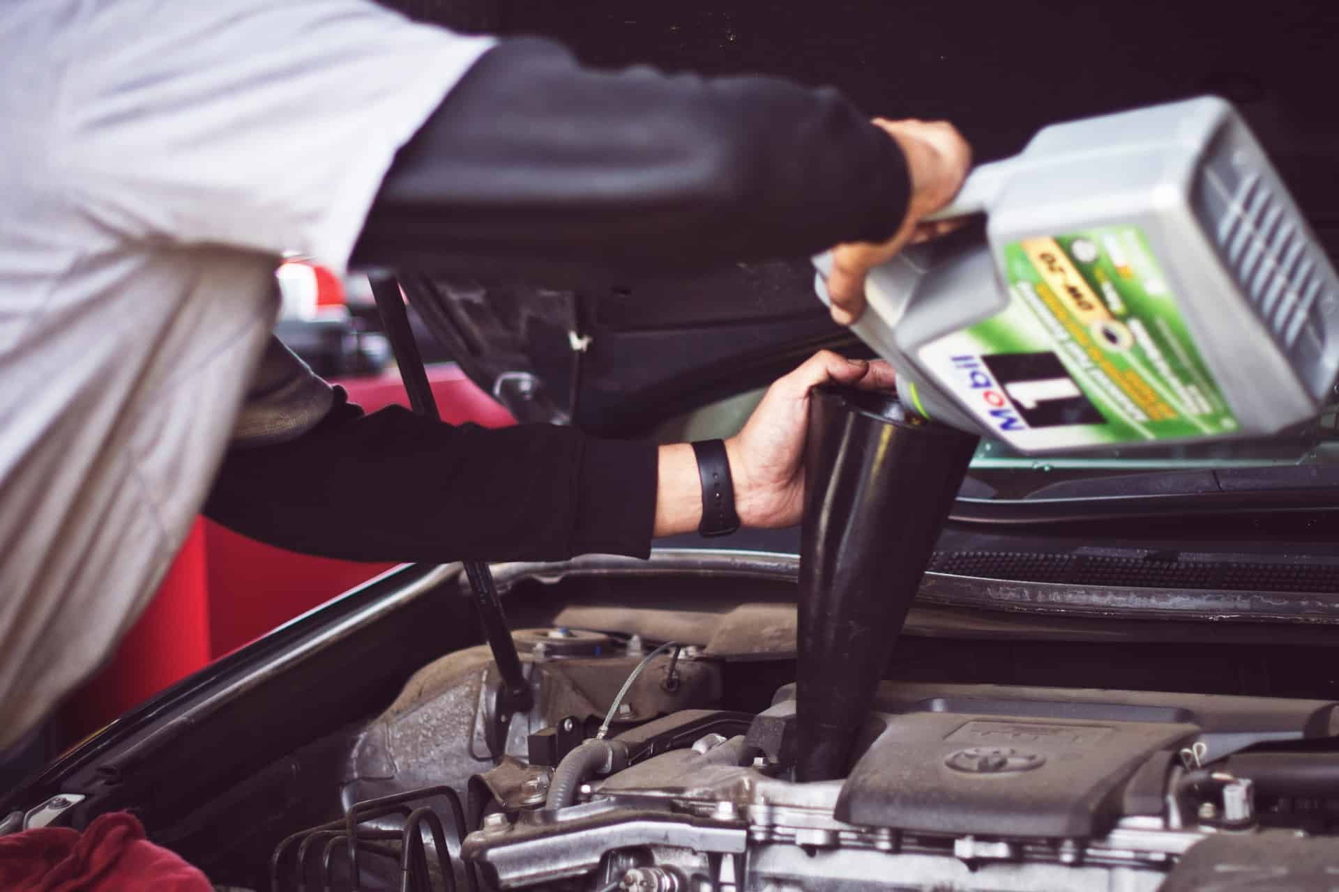 Motor Yağı Hakkında Bilinmesi Gereken Her Şey