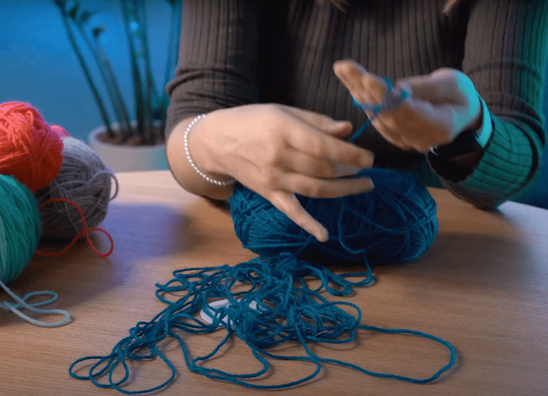 Untangling a ball of wool