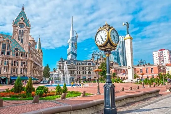 Все микроавтобусы оснащены кондиционером телевизором и бесплатным wi fi. Avtorskij Tur Armeniya Gruziya Iz Erevana Otdyh U Morya V Adzharii