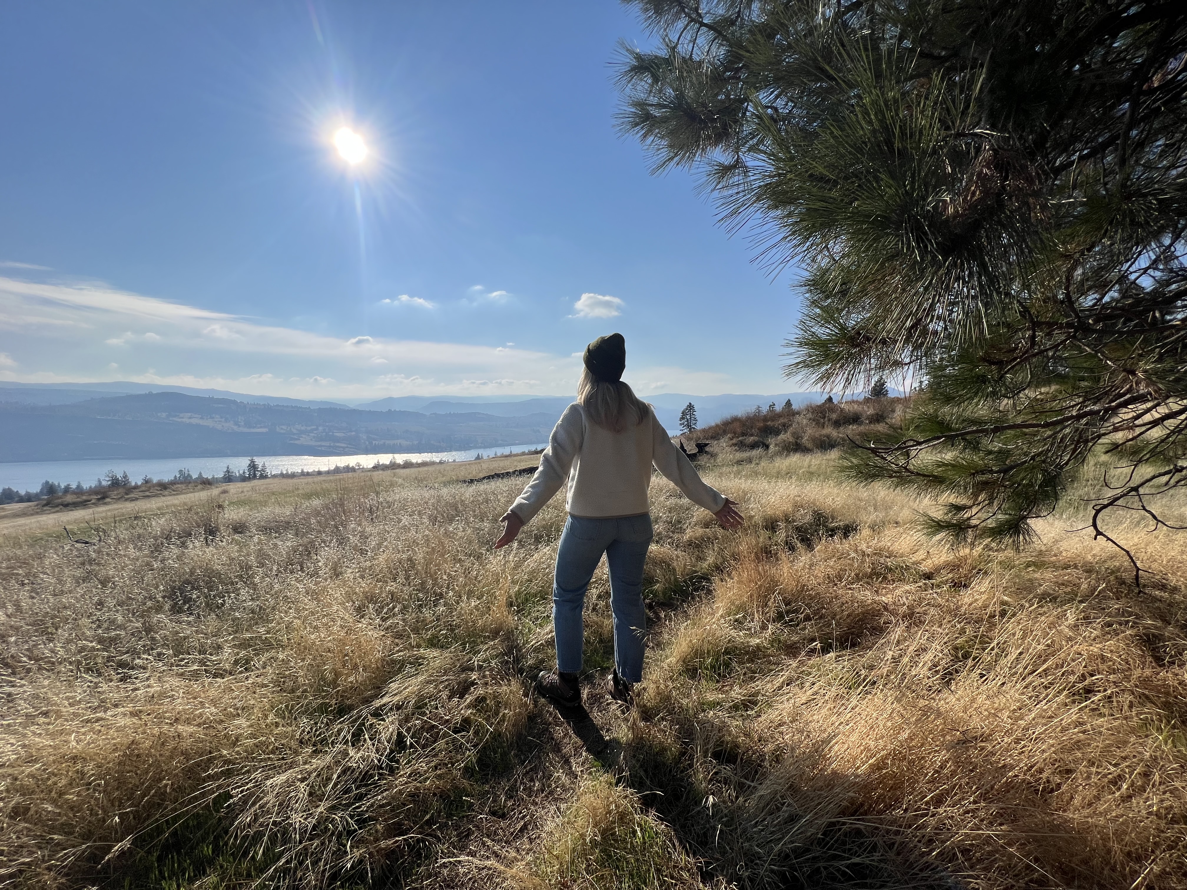 Exploren Borgen on Catherine Creek Loop
