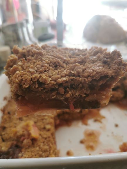 Baked apple & berry crisp