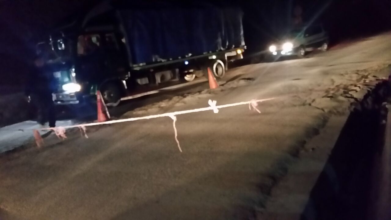 The rope controlling traffic passing