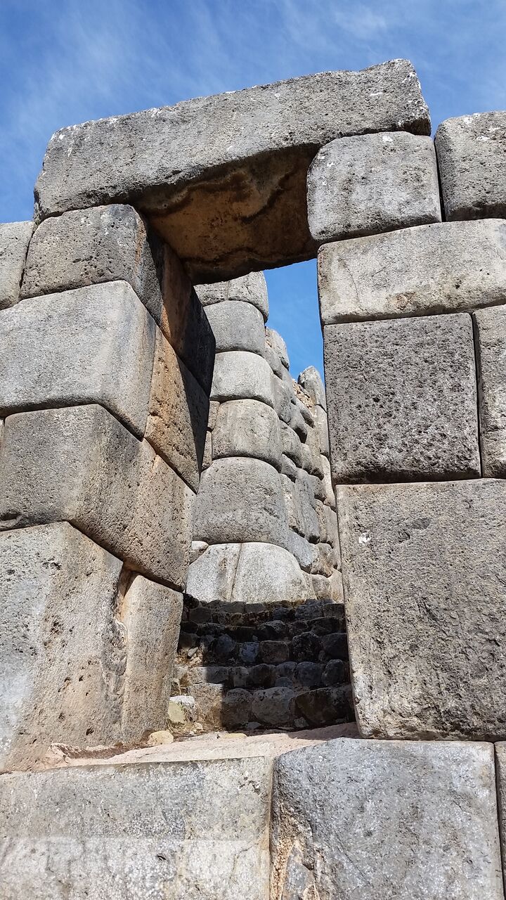 budgetbackpack_cityruins8