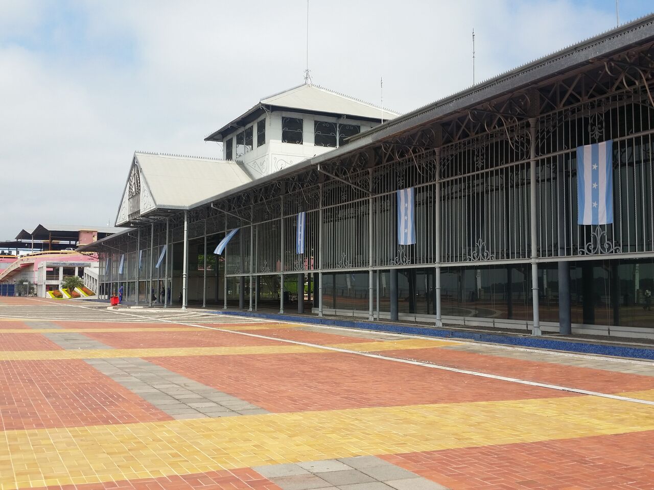 Red and yellow tiles of the Malecon 2000.