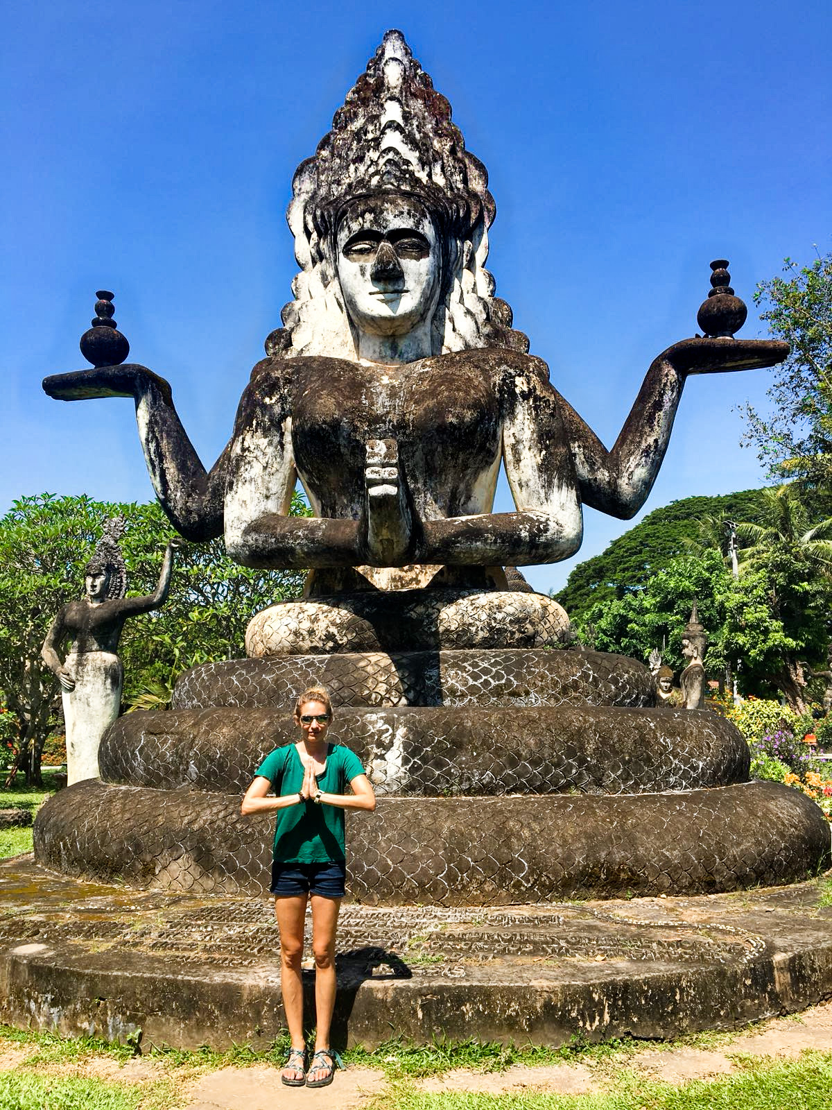 backpackbudget_vientianebuddhapark4
