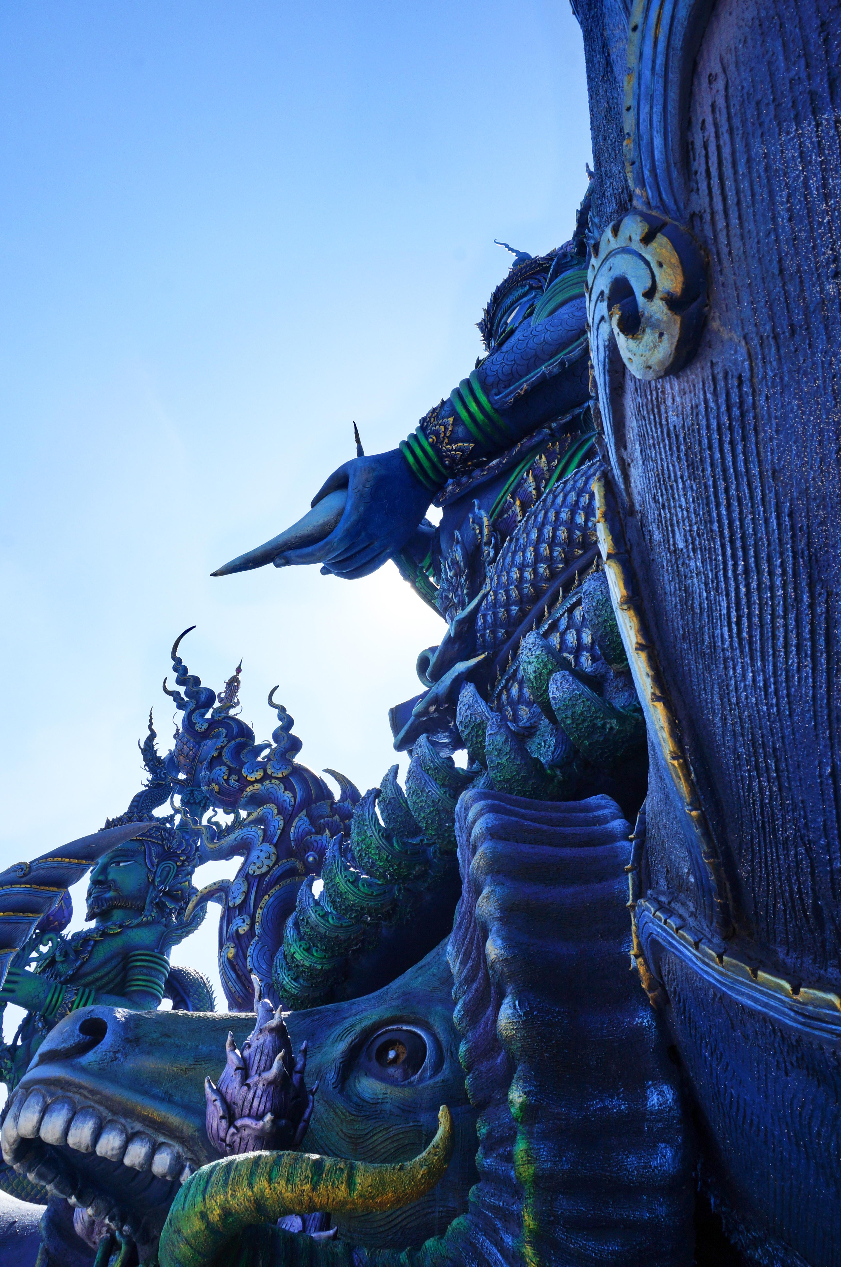 backpackbudge_bluetemple4