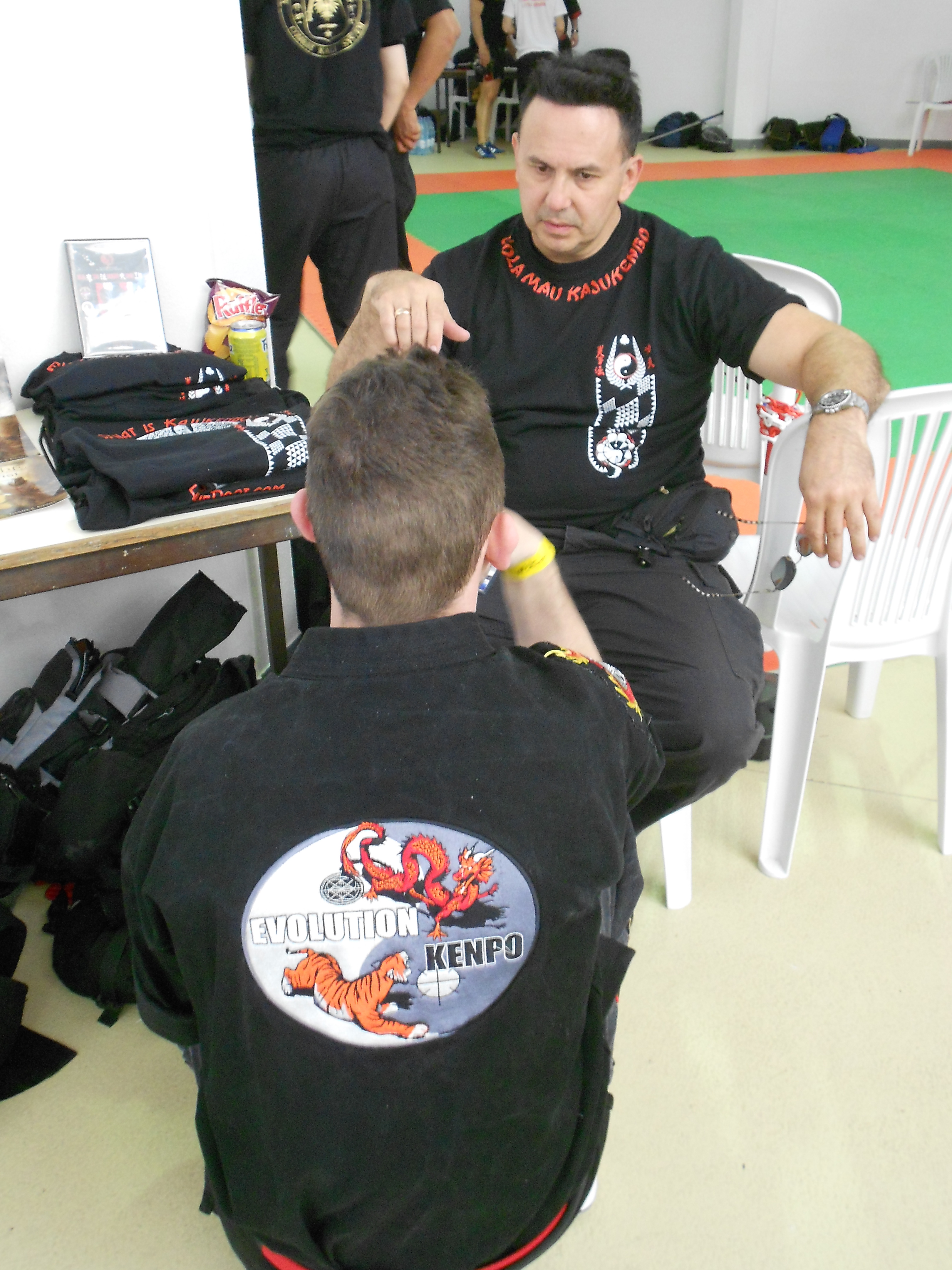 Prof. Kai Talking story with Prof. Joe Burns