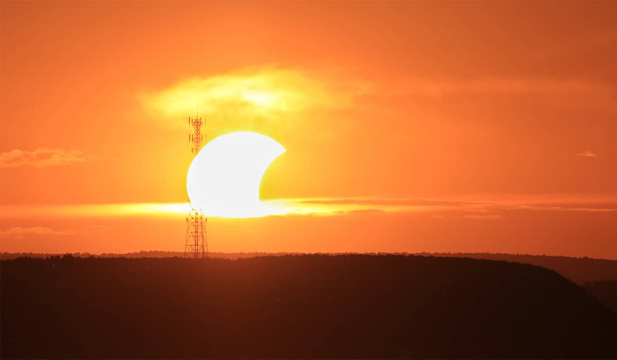 This is when you can see a partial solar eclipse in ireland