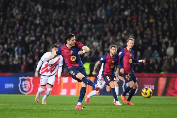 برشلونة يستعيد صدارة الليجا بالفوز على رايو فاليكانو