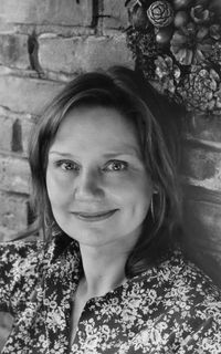 Mary-Beth Hughes author photo - credit Marion Ettlinger