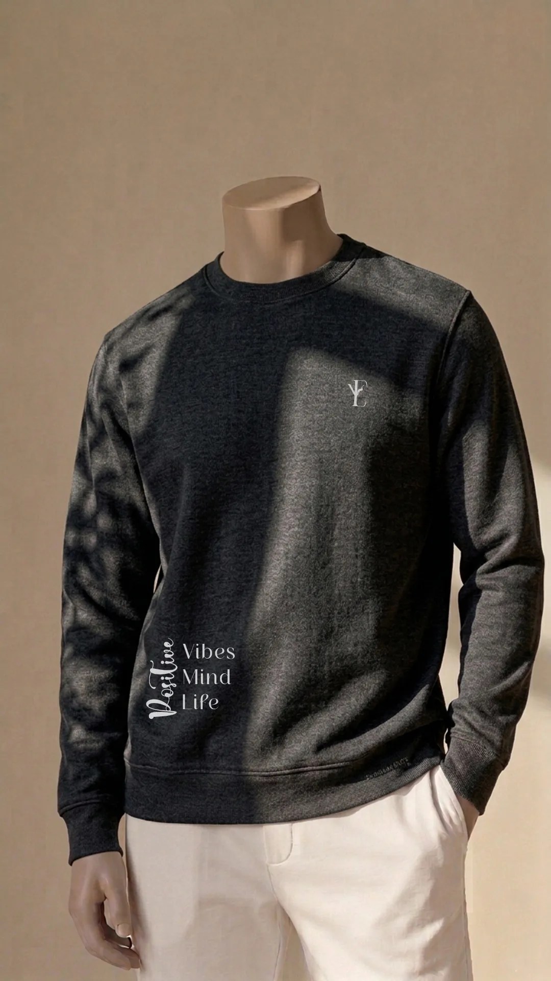 Eynaarah Unisex Black Sweatshirt