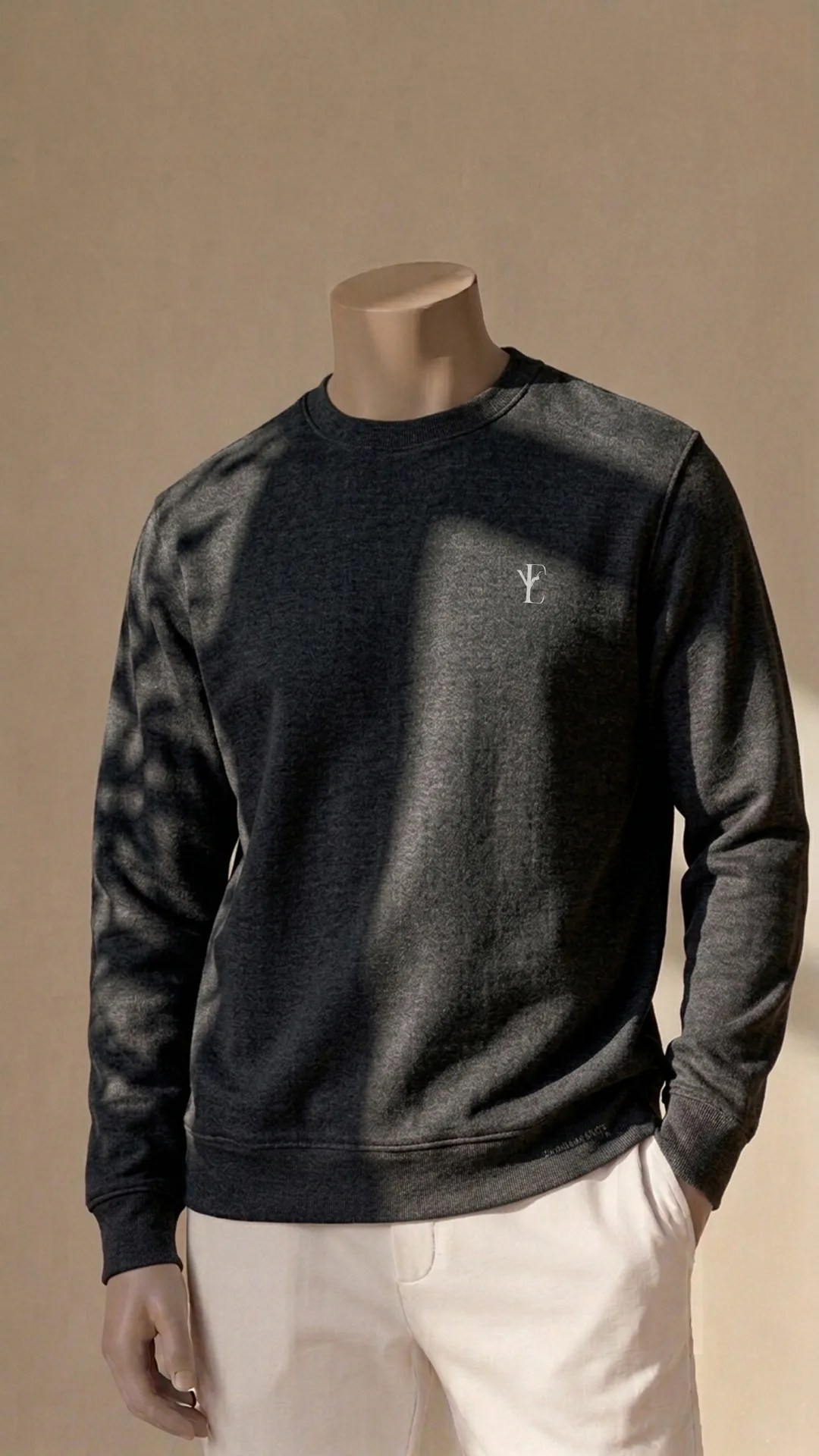 Eynaarah Unisex Black Sweatshirt
