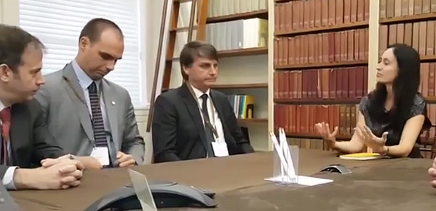 Gerald Brant, Eduardo Bolsonaro, Jair Bolsonaro e Shannon O'Neil, no Council of Foreign Relations, em Nova York