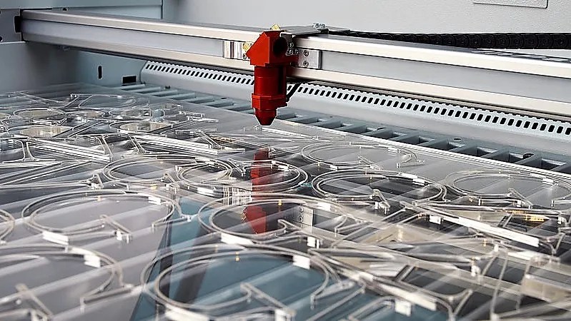 Acrylic cutting with a Laser Cutter