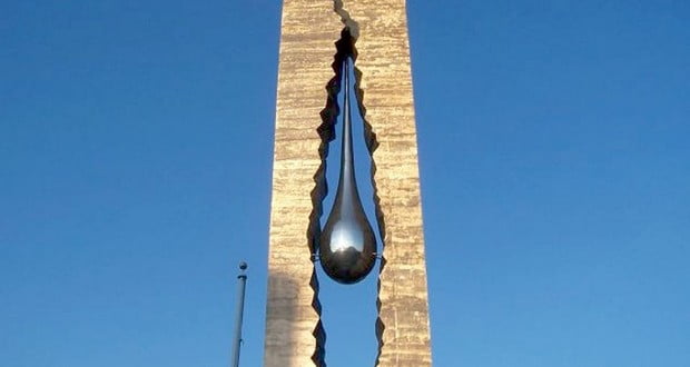 9/11 memorial monument