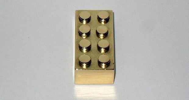 14 Karat gold LEGO brick