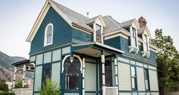 Encircle House