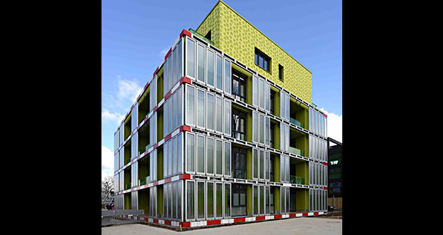 Algae fueled building