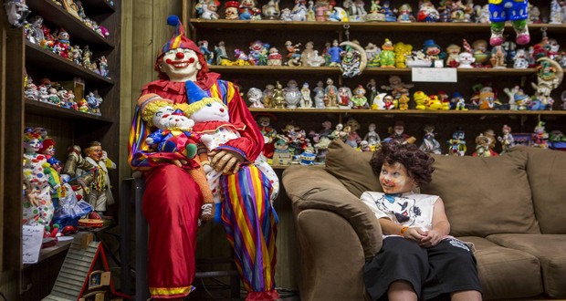 Clown Motel