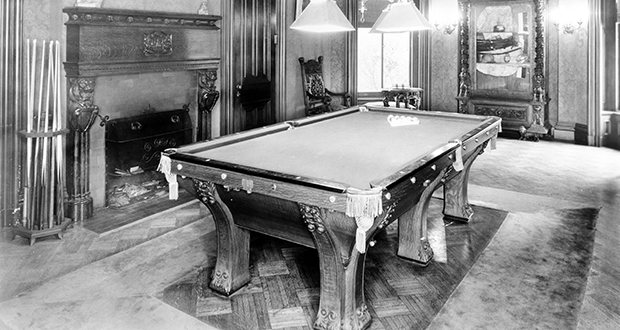 Pool table