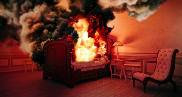 Human Bodies Cannot Spontaneously Combust