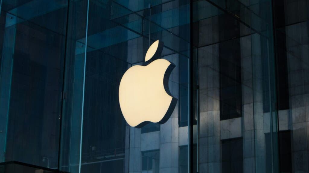 This Week In Appleverse: $3.8B Lawsuit, EU Directives, And Upcoming Products