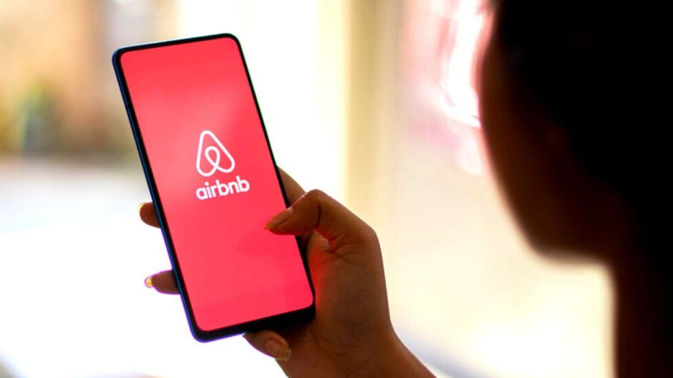 Airbnb Stock Down On Q3 Earnings: 'Building On Robust Momentum In September, We Are Off To A Great Start In Q4'