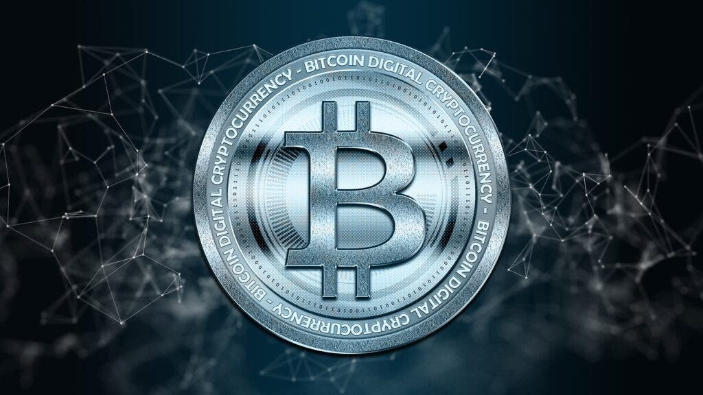 Ark Invest's Cathie Wood Joins Call For Strategic Bitcoin Reserve, Gives Thumbs Up To Cynthia Lummis' Plan