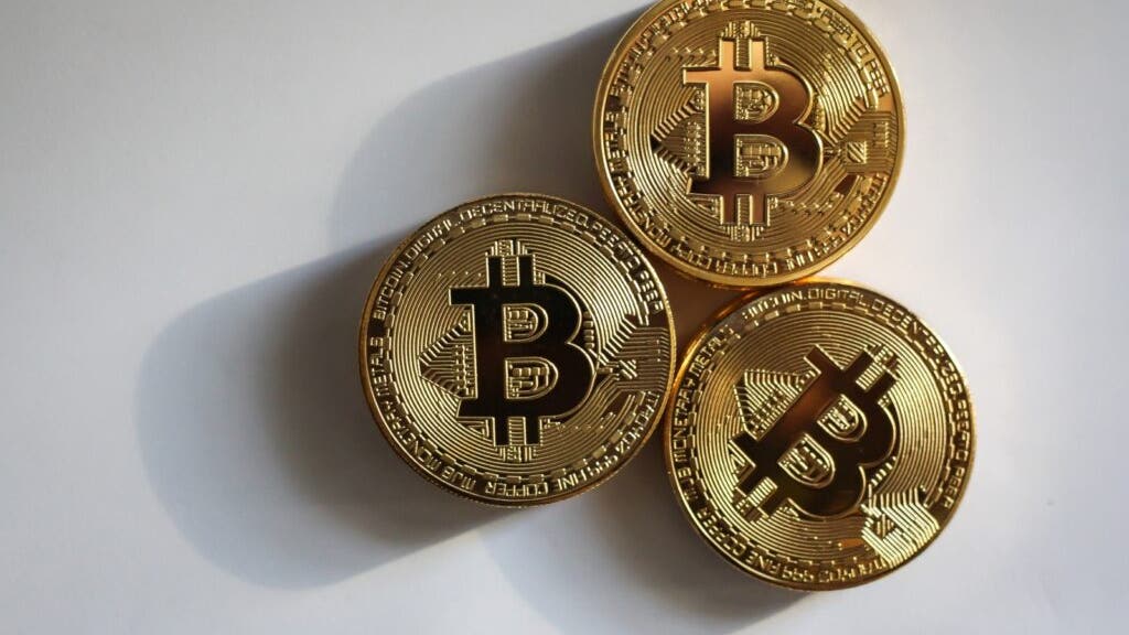 What's Going On With Bitcoin Mining Stocks MARA Holdings, Riot Platforms And CleanSpark?