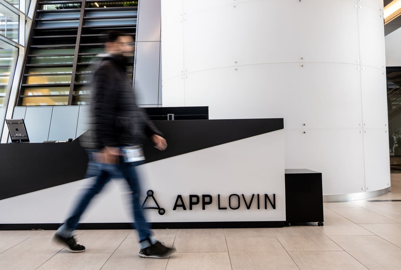 AppLovin’s stock easily seals its best week ever. It’s now up 600% this year.