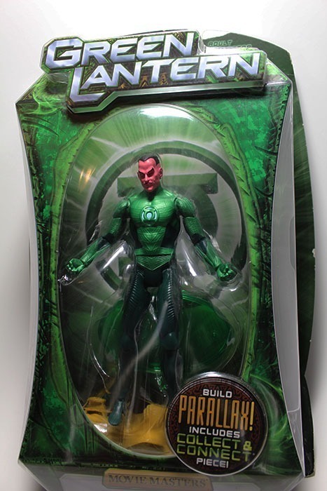 Green lantern is a name that has been used by many characters in the dc universe, appearing in two distinct legacies.the original (during the golden age) was businessman alan scott, who wore a magic power ring that created energy constructs and had to be charged using his mystic lantern. Green Lantern Movie Masters Sinestro 6 Parallax Build A Figure Dc Comics Fairway Hobbies