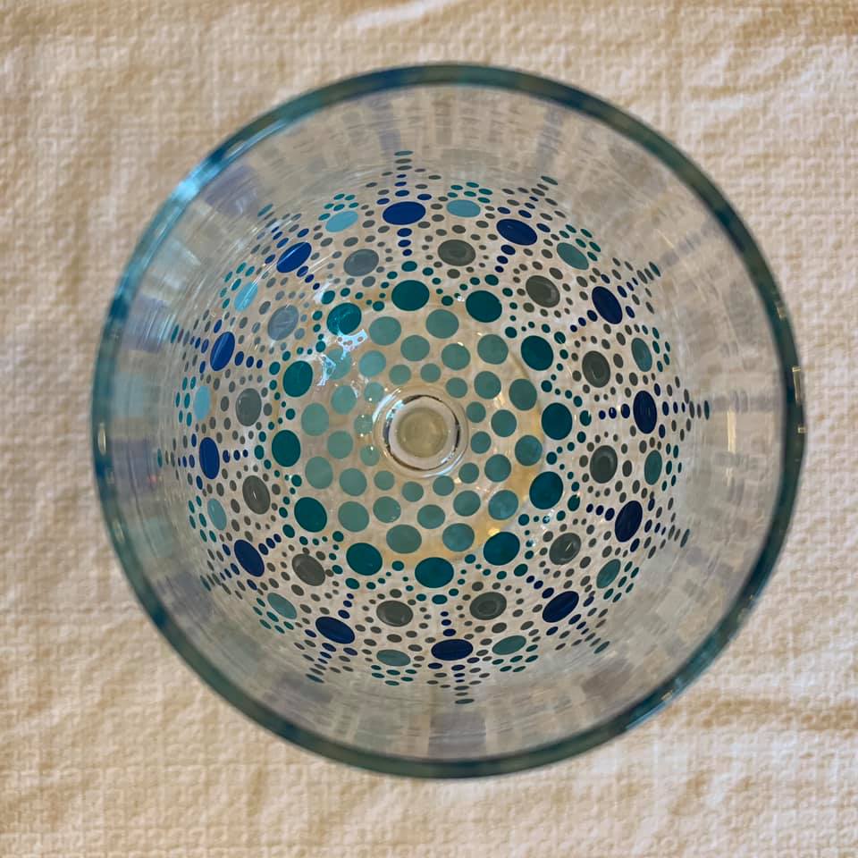 Hand painted dot details