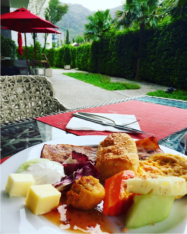 Breakfast is served.. Squid not pictured