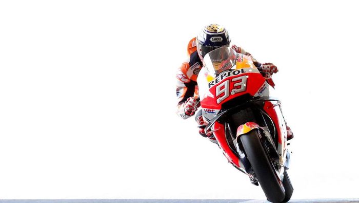 Marquez Start Terdepan Rossi Dan Davizioso Tercecer Fajar