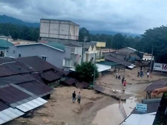 Banjir Bandang Terjang Masamba, 11 Warga Dinyatakan Hilang, Bandara  Tergenang Lumpur – FAJAR