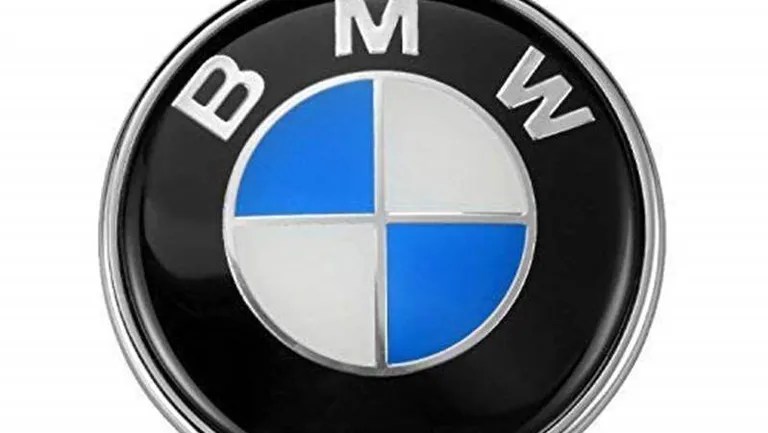 """بي إم دبليو"" تستدعي 291 ألف سيارة بسبب ""خطر الإصابة في الحوادث"""