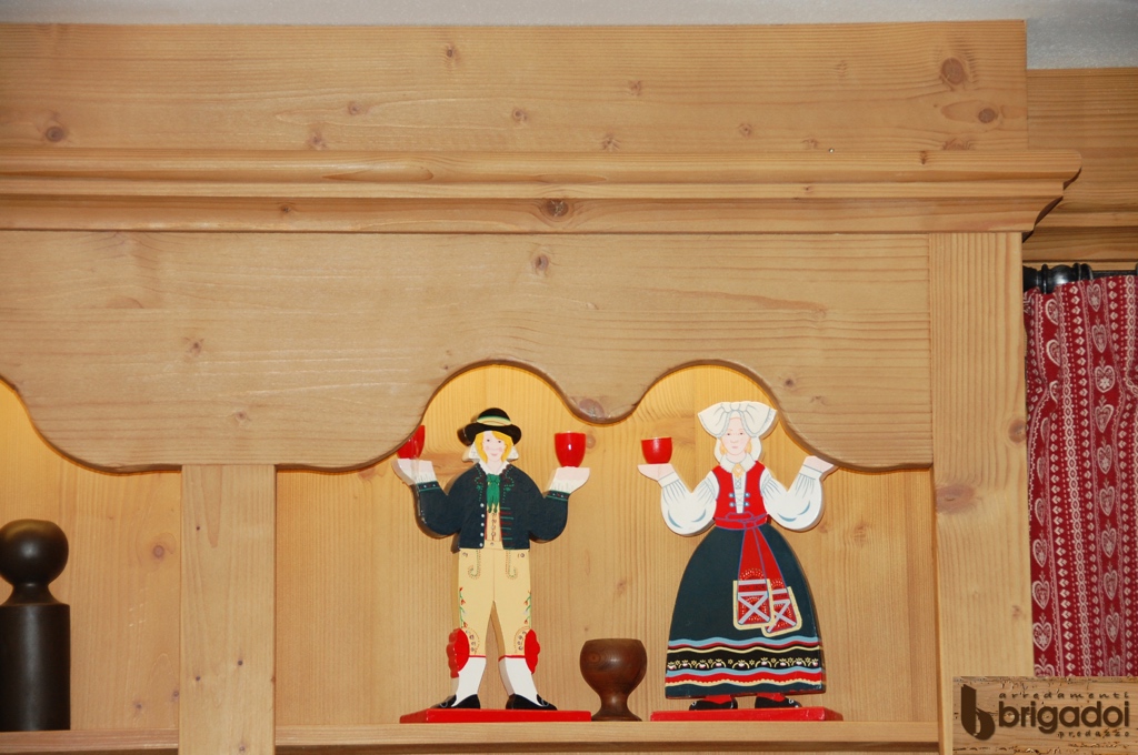 arredamento legno chalet val di fassa arredamenti brigadoi
