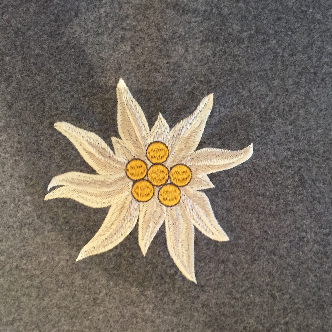 tessuti arredamenti brigadoi val di fiemme falegnameria montagna
