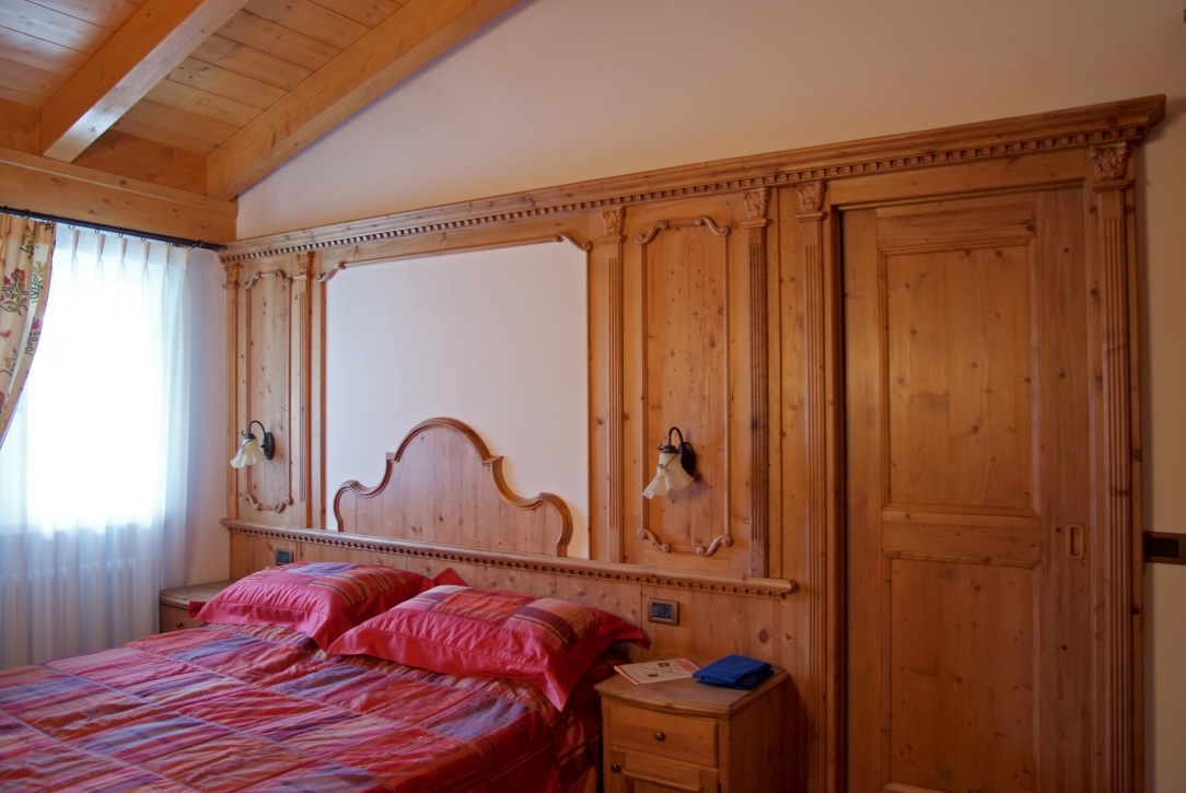 casa arredamenti brigadoi falegnameria predazzo val di fiemme legno trentino dolomiti