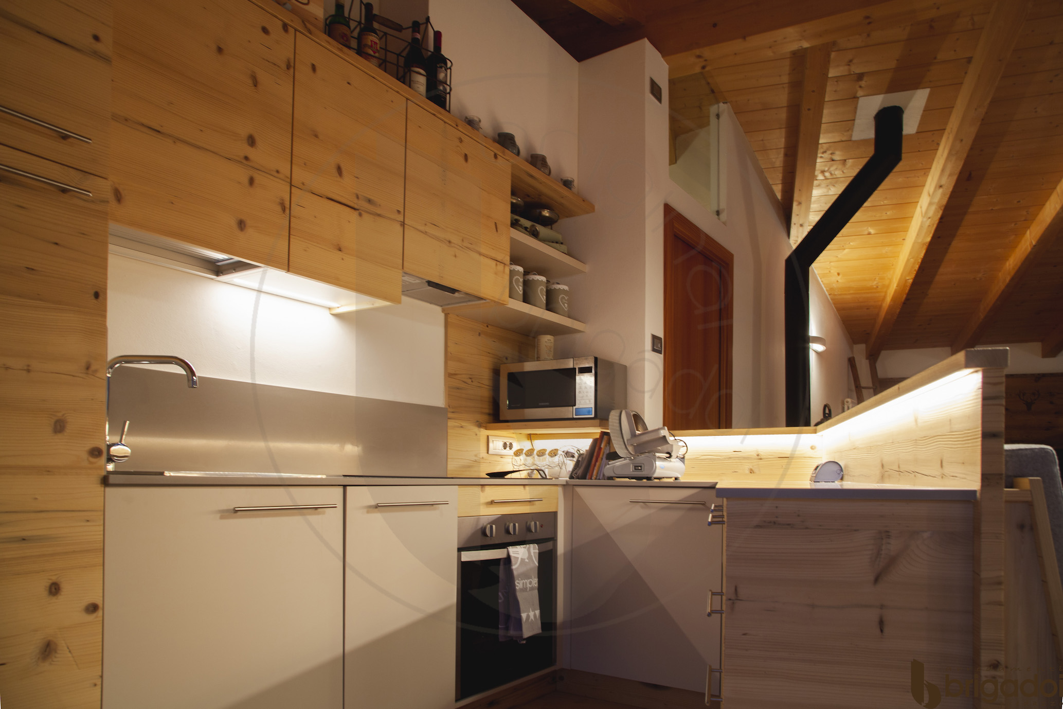 arredamenti falegnameria brigadoi legno trentino val di fiemme design mountain dolomiti cucina